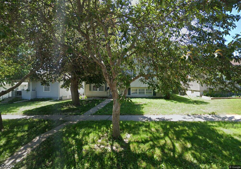 1010 W 10th St, Cedar Falls, IA 50613 - photo 1