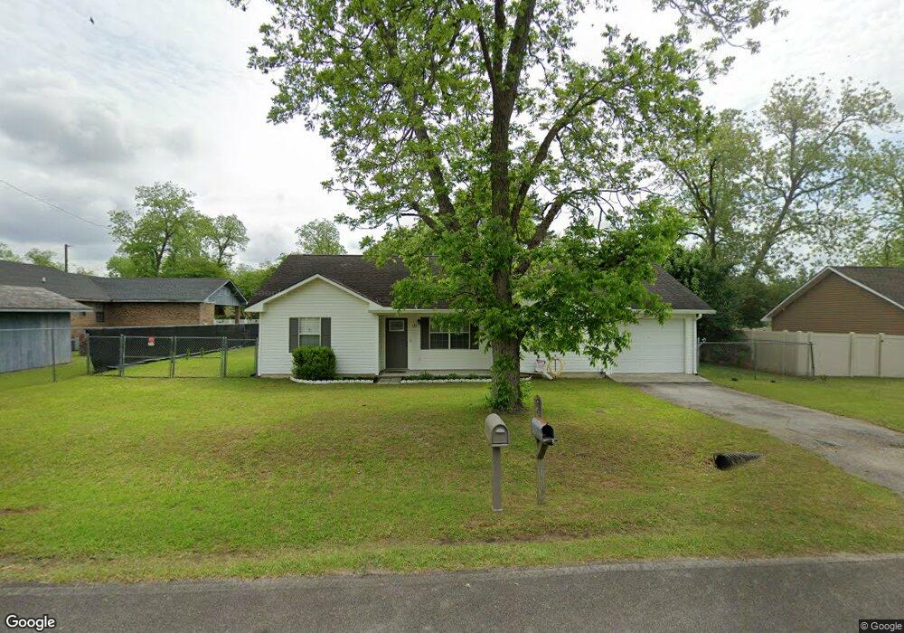 121 Royal Cir, Fitzgerald, GA 31750 - photo 1