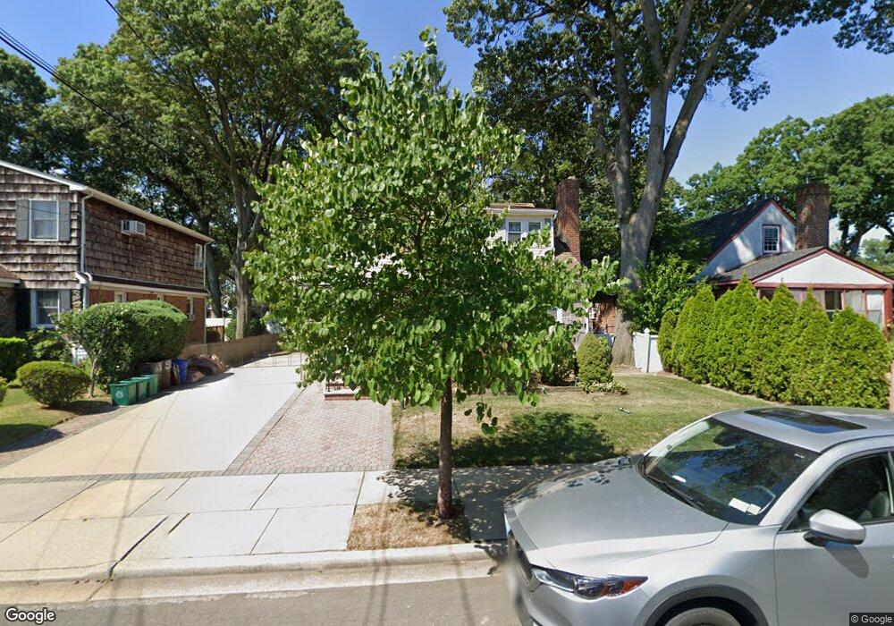 81 Stuart St unit 1, Lynbrook, NY 11563 - photo 1