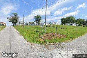 302 S 4th St, Edina, MO 63537