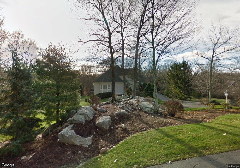 114 Treadwell Ln, Weston, CT 06883 - photo 1