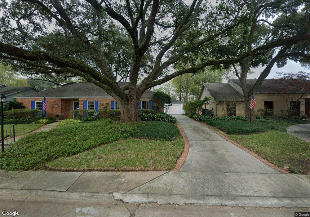 10007 Doliver Dr, Houston, TX 77042 - photo 1