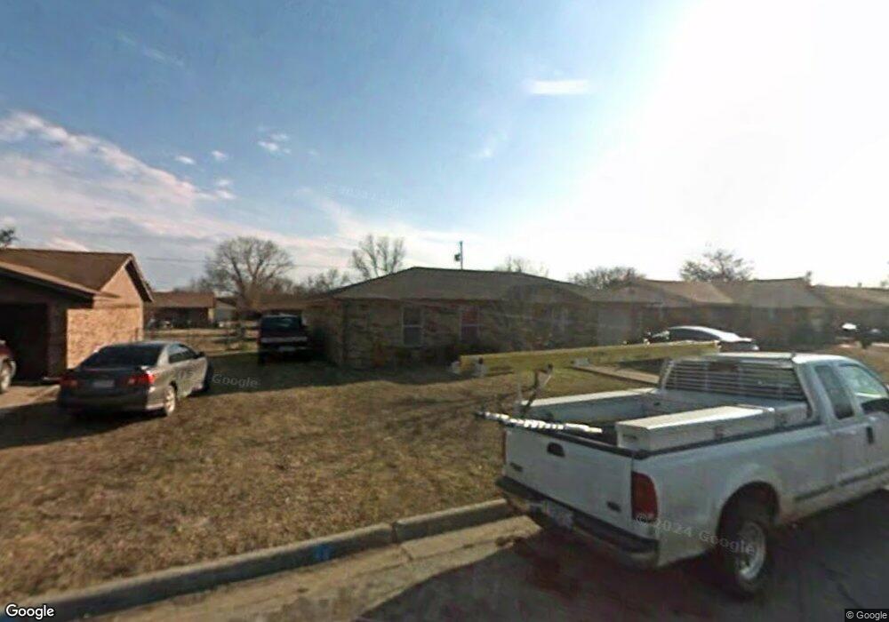 1504 Patricia Dr, Gainesville, TX 76240 - photo 1