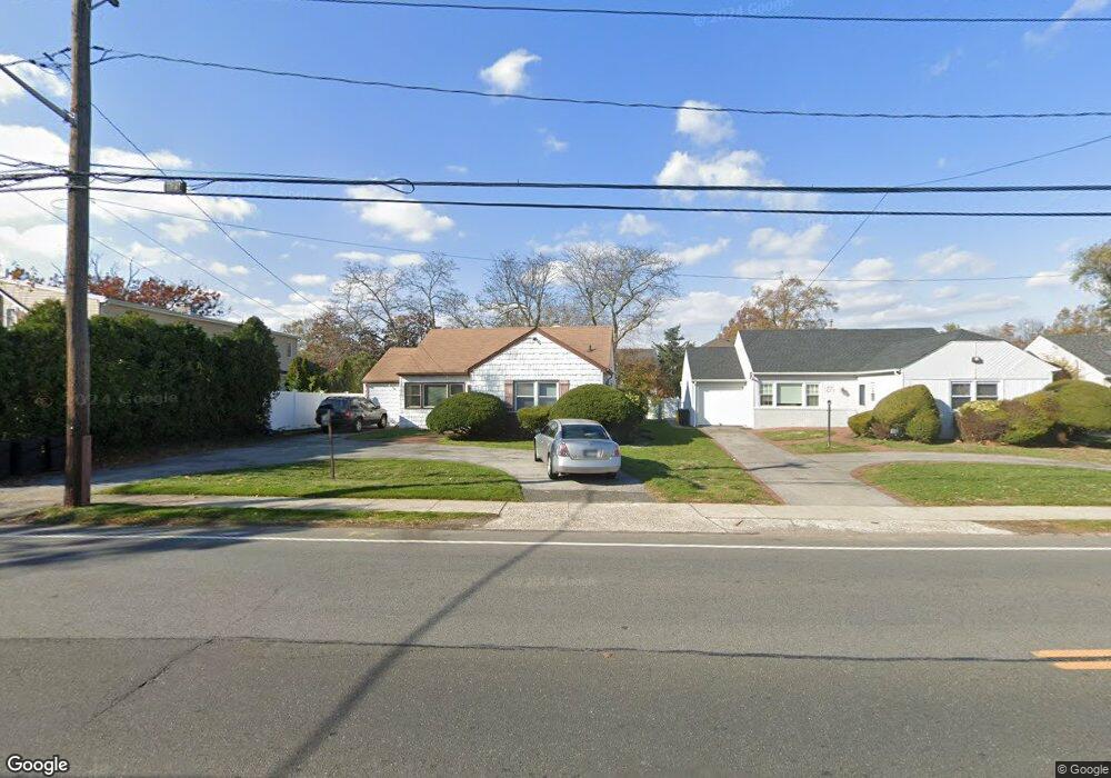 808 W Broadway, Woodmere, NY 11598 - photo 1
