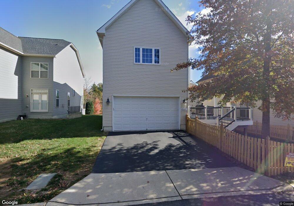 42693 Ashburn Tillett Dr, Ashburn, VA 20148 - photo 1