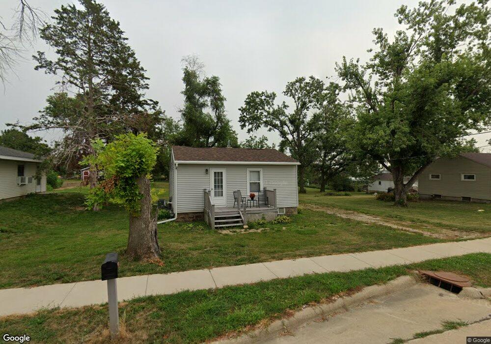 2341 29th St SW, Cedar Rapids, IA 52404 - photo 1
