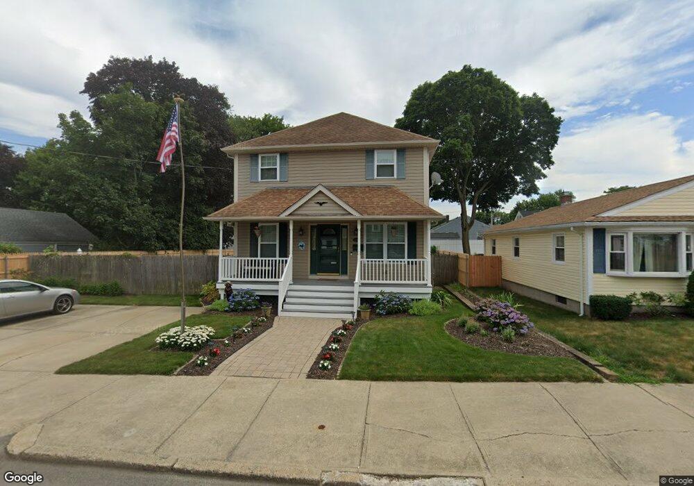 137 Bristol Ave, Pawtucket, RI 02861 - photo 1