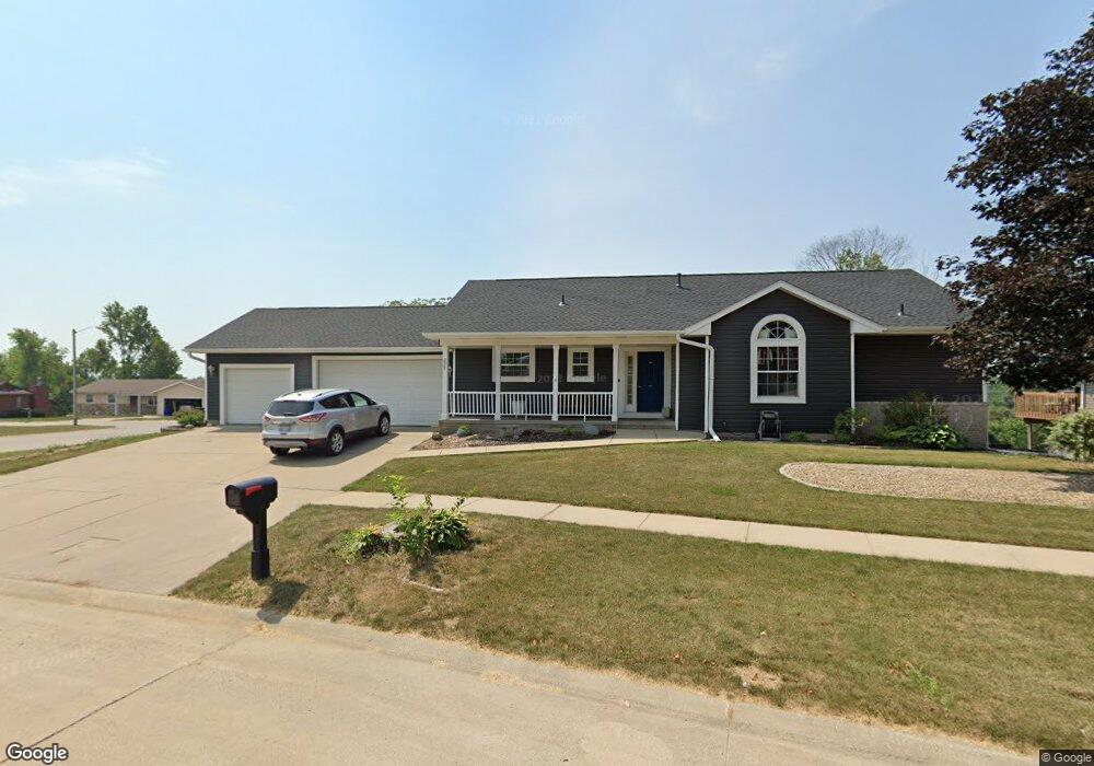 2907 Q Ave NW, Cedar Rapids, IA 52405 - photo 1