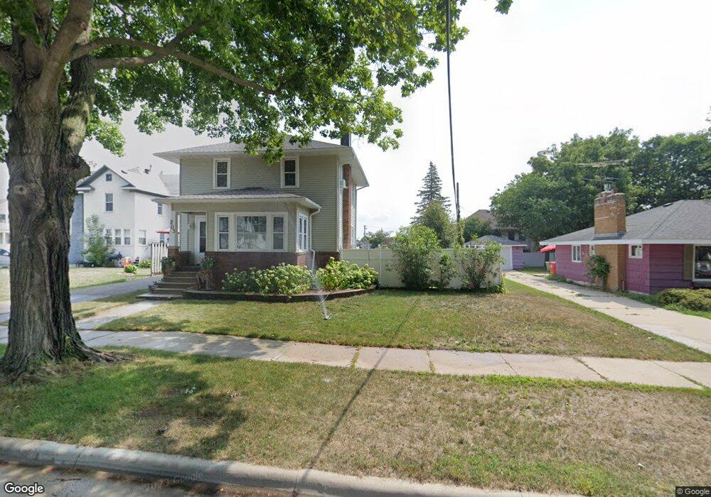 203 2nd St SW, Austin, MN 55912 - photo 1