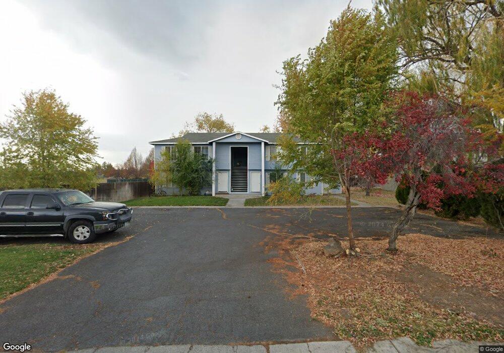 333 NW 17th St unit 1-4, Redmond, OR 97756 - photo 1