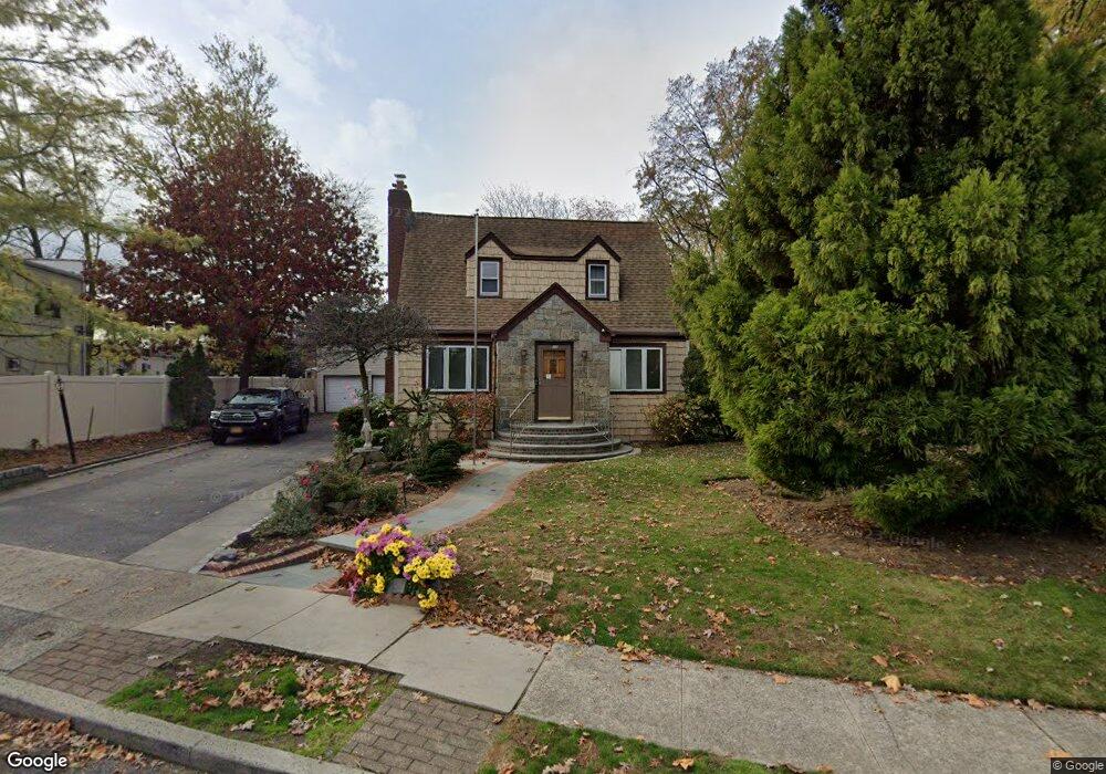 15 Stevenson Rd, Hewlett, NY 11557 - photo 1