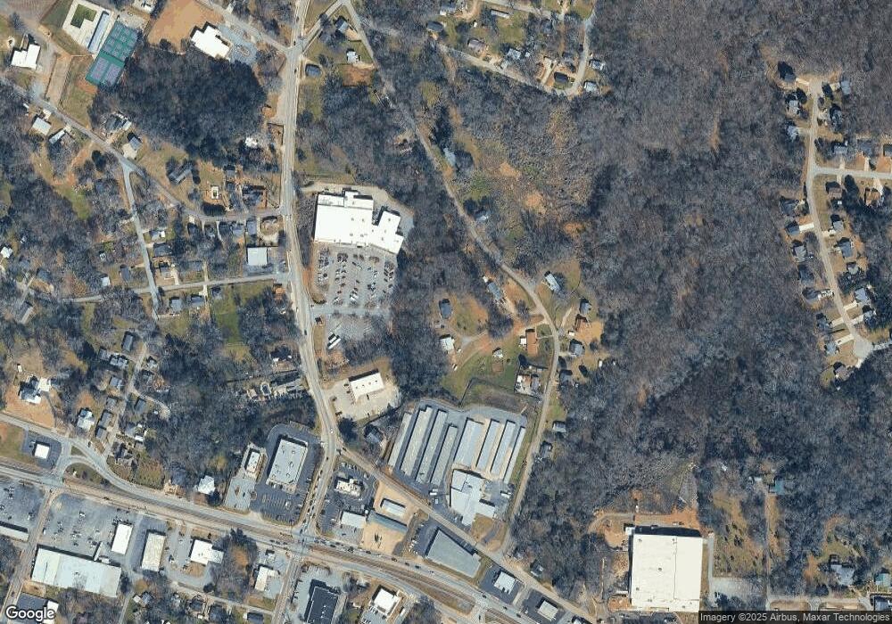 185 Hill St, Commerce, GA 30529 - photo 1