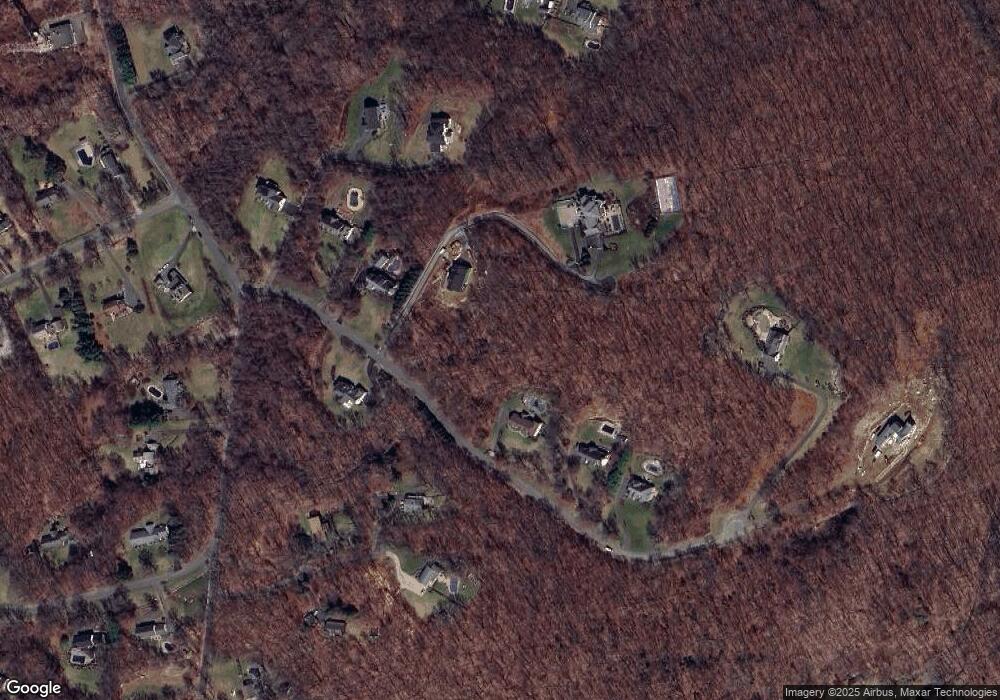 19 Madeline Dr, New Fairfield, CT 06812