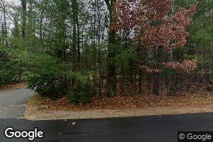 15 Woodridge Dr, Steep Falls, ME 04085