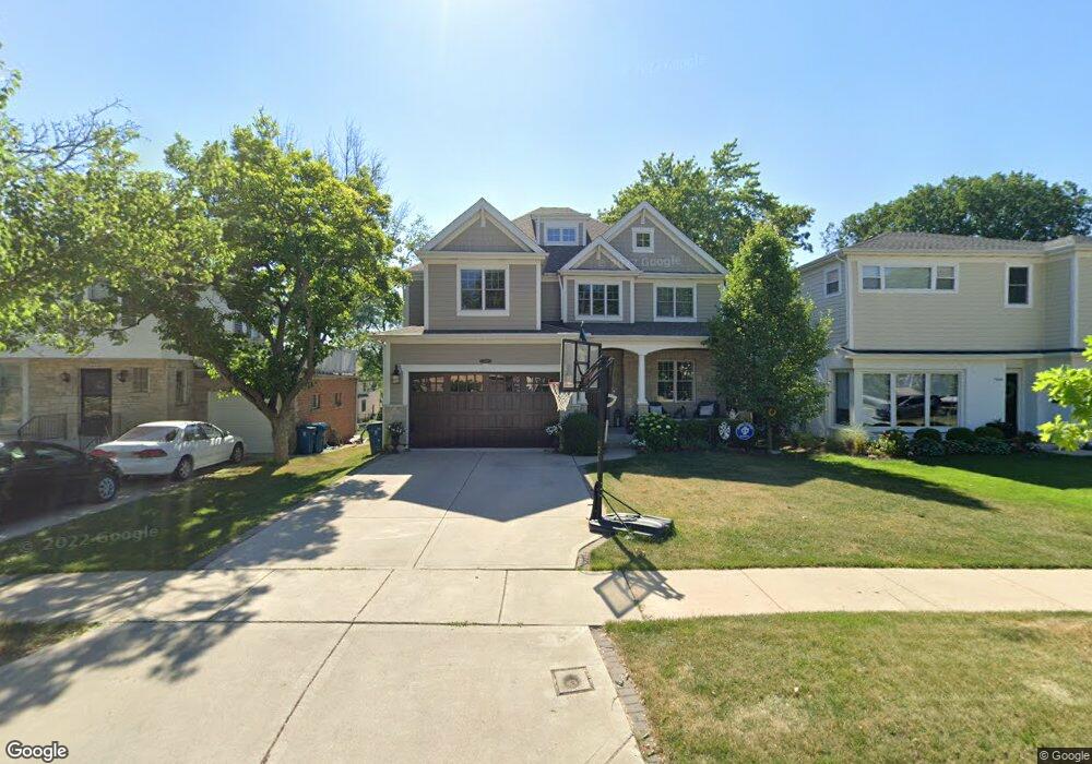 570 S Cedar Ave, Elmhurst, IL 60126 - photo 1