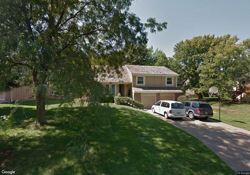 8112 Widmer Rd, Lenexa, KS 66215 - photo 1