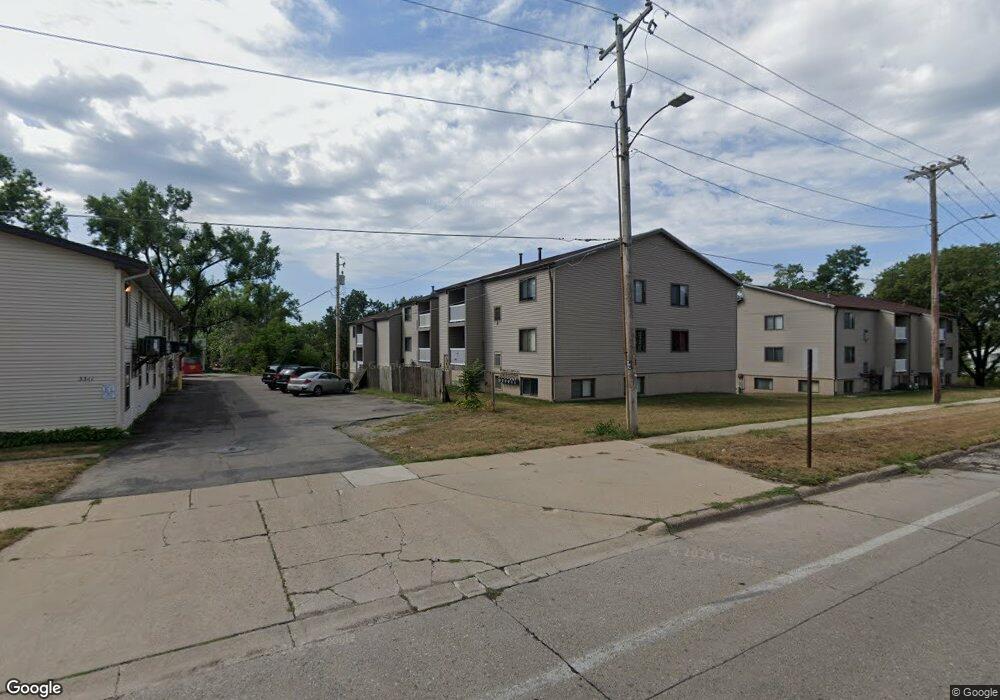 3225 Pioneer Ave SE unit 2, Cedar Rapids, IA 52403 - photo 1