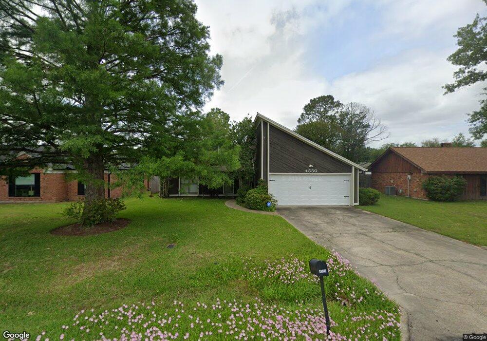 4550 W Meadow Ln, Lake Charles, LA 70605 - photo 1