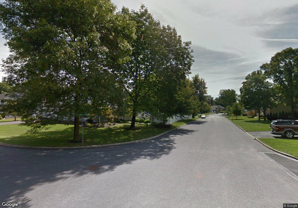 302 S Franklin St, Pen Argyl, PA 18072 - photo 1