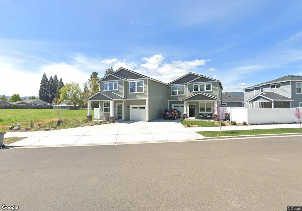 555 S Haskell St, Central Point, OR 97502 - photo 1