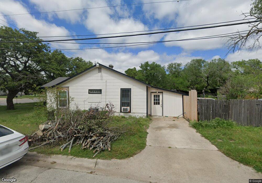 311 S Bowie Dr, Weatherford, TX 76086 - photo 1