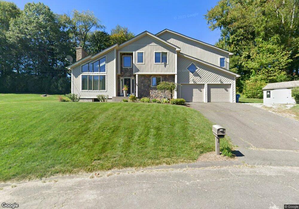 69 Skyline Dr, West Springfield, MA 01089 - photo 1