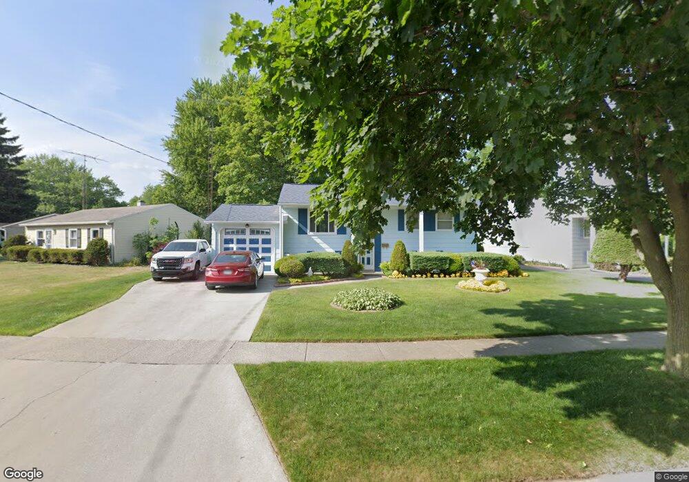 1834 E Benwick Rd, Toledo, OH 43613 - photo 1