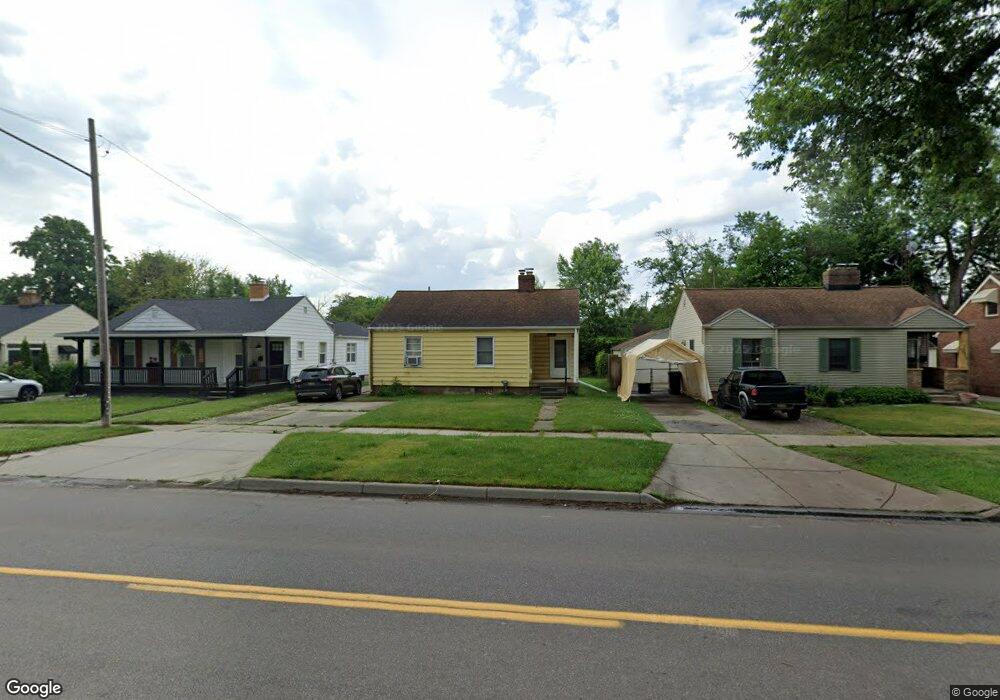 2402 E Court St, Flint, MI 48503 - photo 1