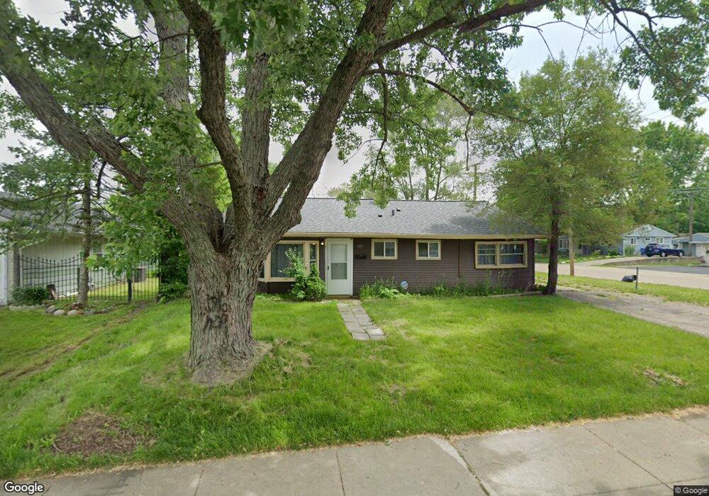 127 Hickory Dr, Carpentersville, IL 60110 - photo 1