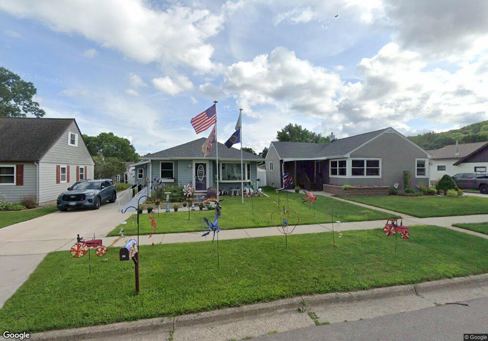 521 Main St, La Crescent, MN 55947 - photo 1