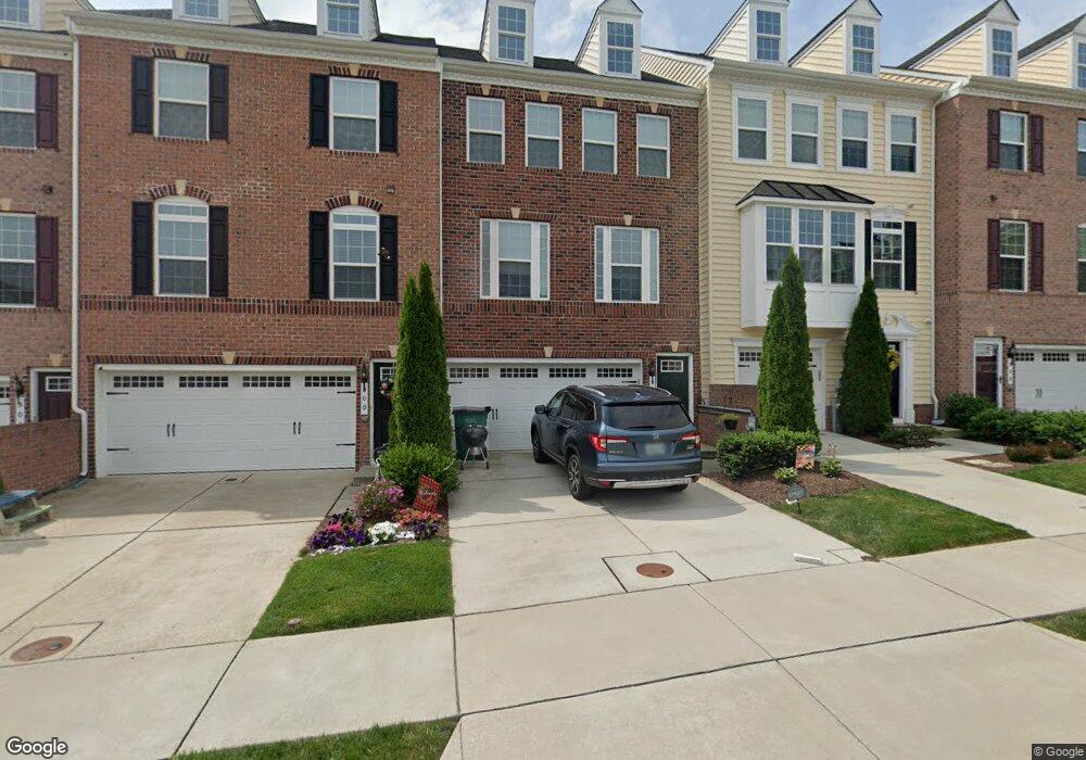 902 Magnolia Blossom Ct, Sykesville, MD 21784 - photo 1