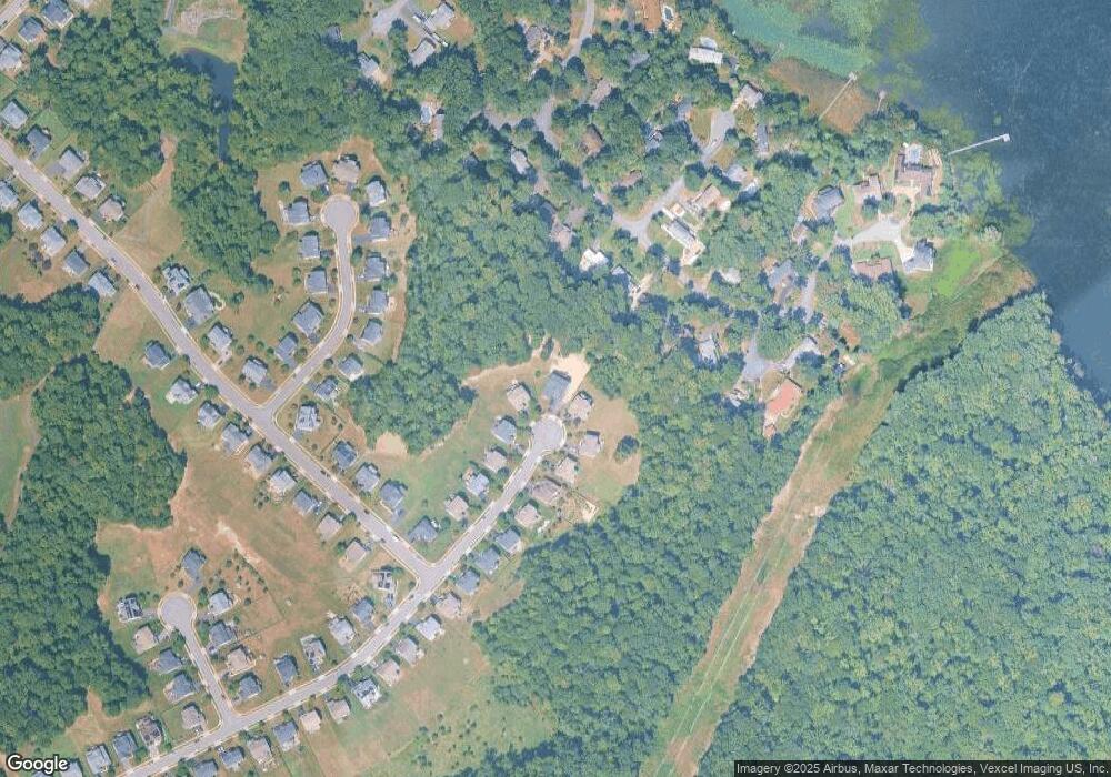 18690 Pier Trail Dr, Triangle, VA 22172 - photo 1