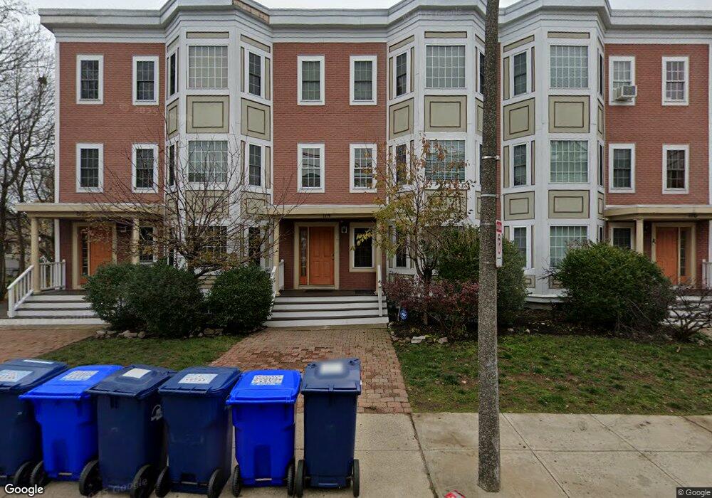 172-176 Magnolia St unit 4, Boston, MA 02125 - photo 1