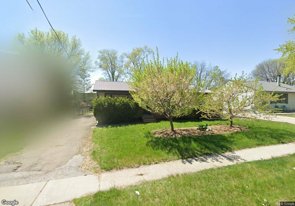 2515 E Douglas Ave, Des Moines, IA 50317 - photo 1