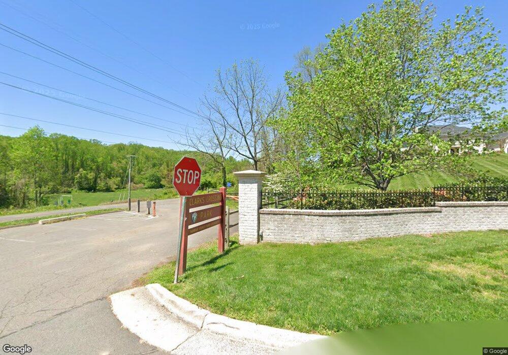 9850 Clarks Crossing Rd, Vienna, VA 22182 - photo 1