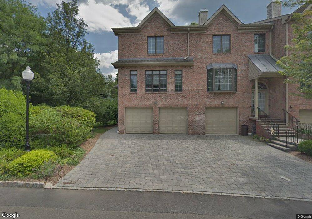 1 Stonebrook Ct, Harrington Park, NJ 07640 - photo 1