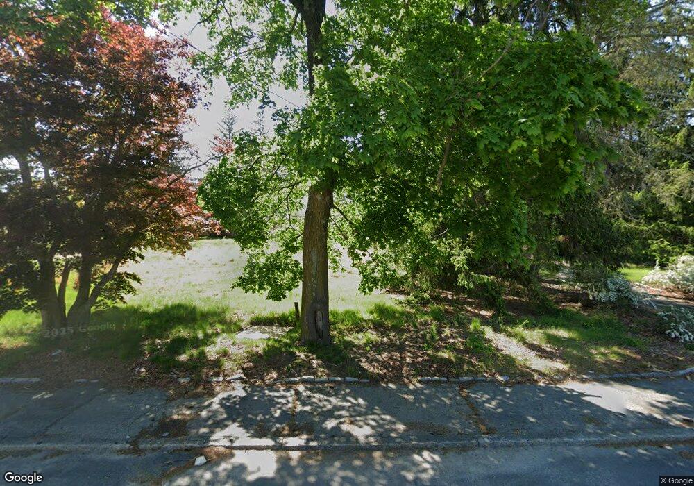 275 Oaklawn Ave, Cranston, RI 02920 - photo 1