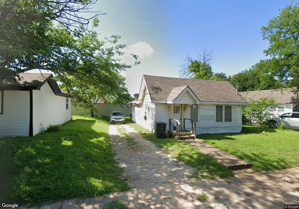 114 W Wilson St, Cleburne, TX 76033 - photo 1