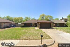 512 Cherryvale Rd, Edmond, OK 73003