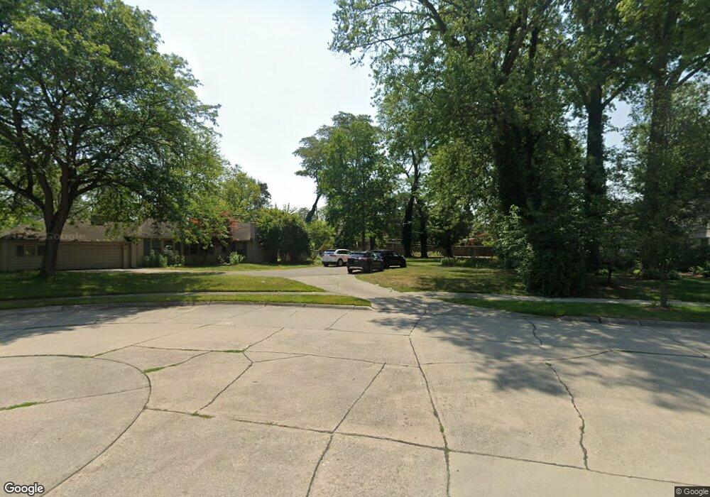 515 Deeplands Rd, Grosse Pointe Woods, MI 48236 - photo 1