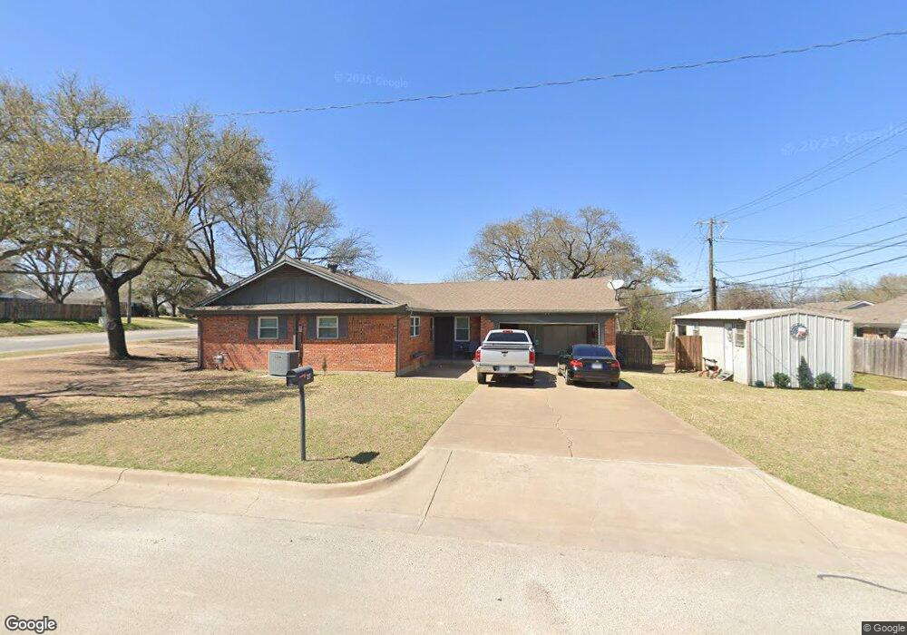 217 S Ridgeway Dr, Cleburne, TX 76033 - photo 1