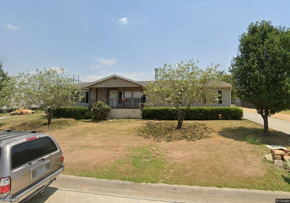 416 Glenwood St, Gainesville, TX 76240 - photo 1