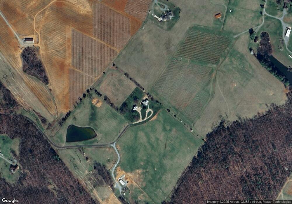 7088 Shamrock Farm Rd, Crozet, VA 22932 - photo 1