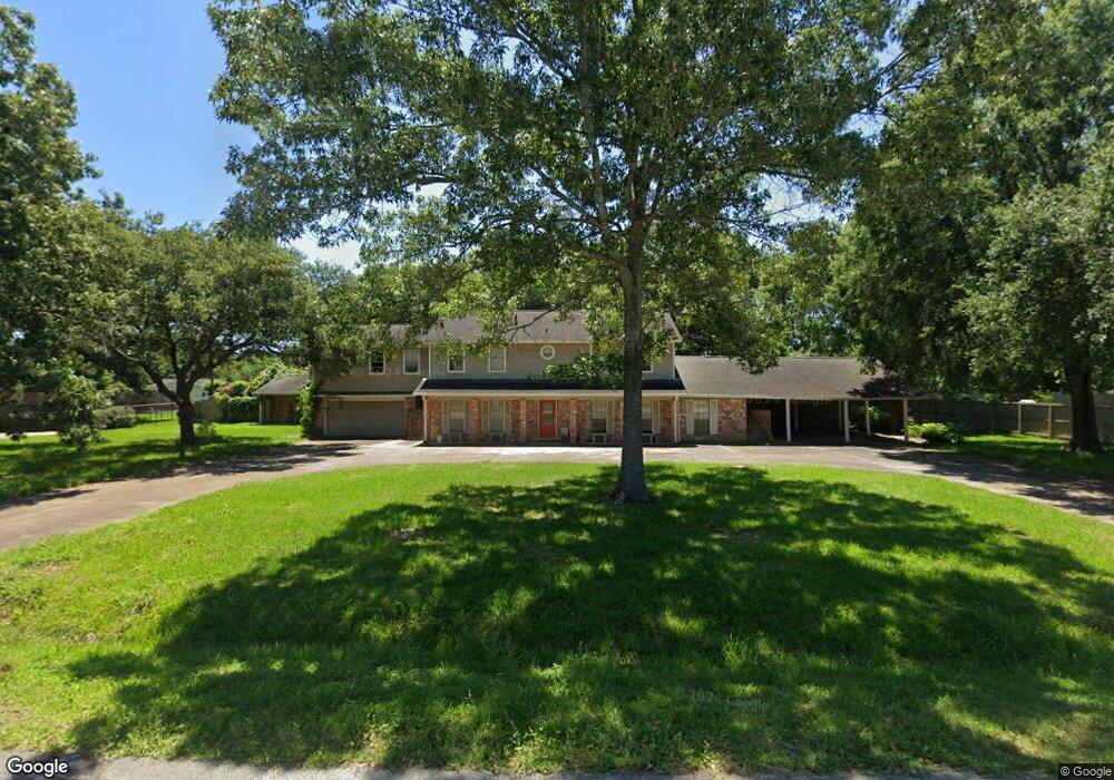 403 N Clear Creek Dr, Friendswood, TX 77546 - photo 1