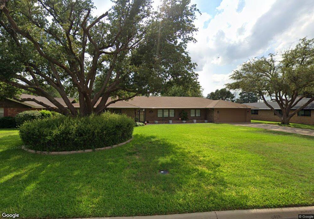 2103 Oaklawn Dr, Midland, TX 79705 - photo 1