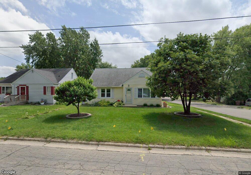 1302 E Hawthorne St, Albert Lea, MN 56007 - photo 1