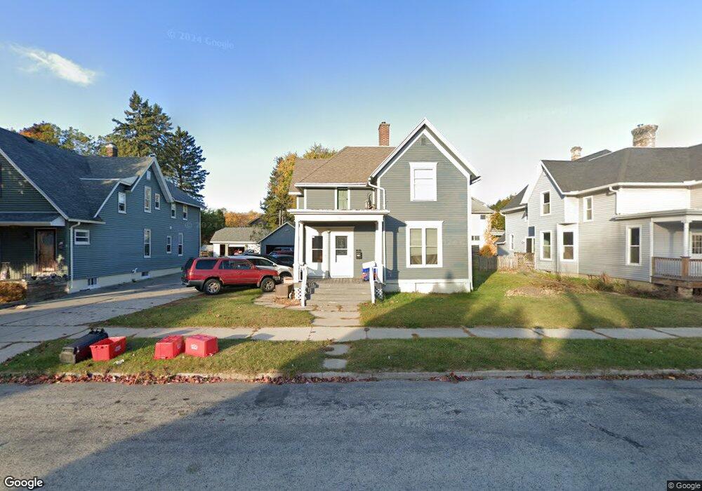 732 N 10th St, Manitowoc, WI 54220 - photo 1