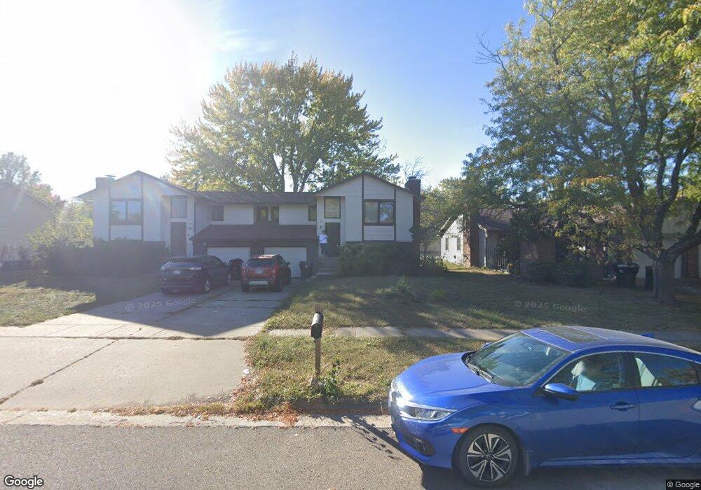 3419 SW Burnett Rd, Topeka, KS 66614 - photo 1