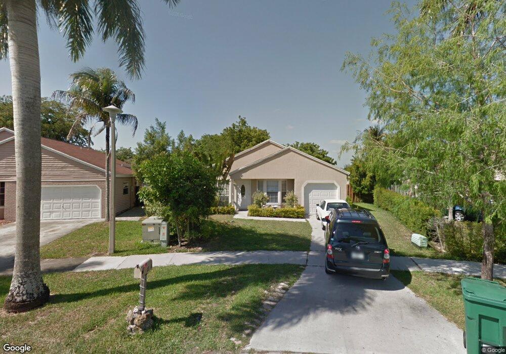 unlisted-address, Davie, FL 33325 - photo 1