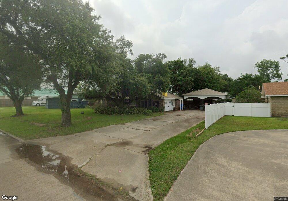 215 W Sale Rd, Lake Charles, LA 70605 - photo 1
